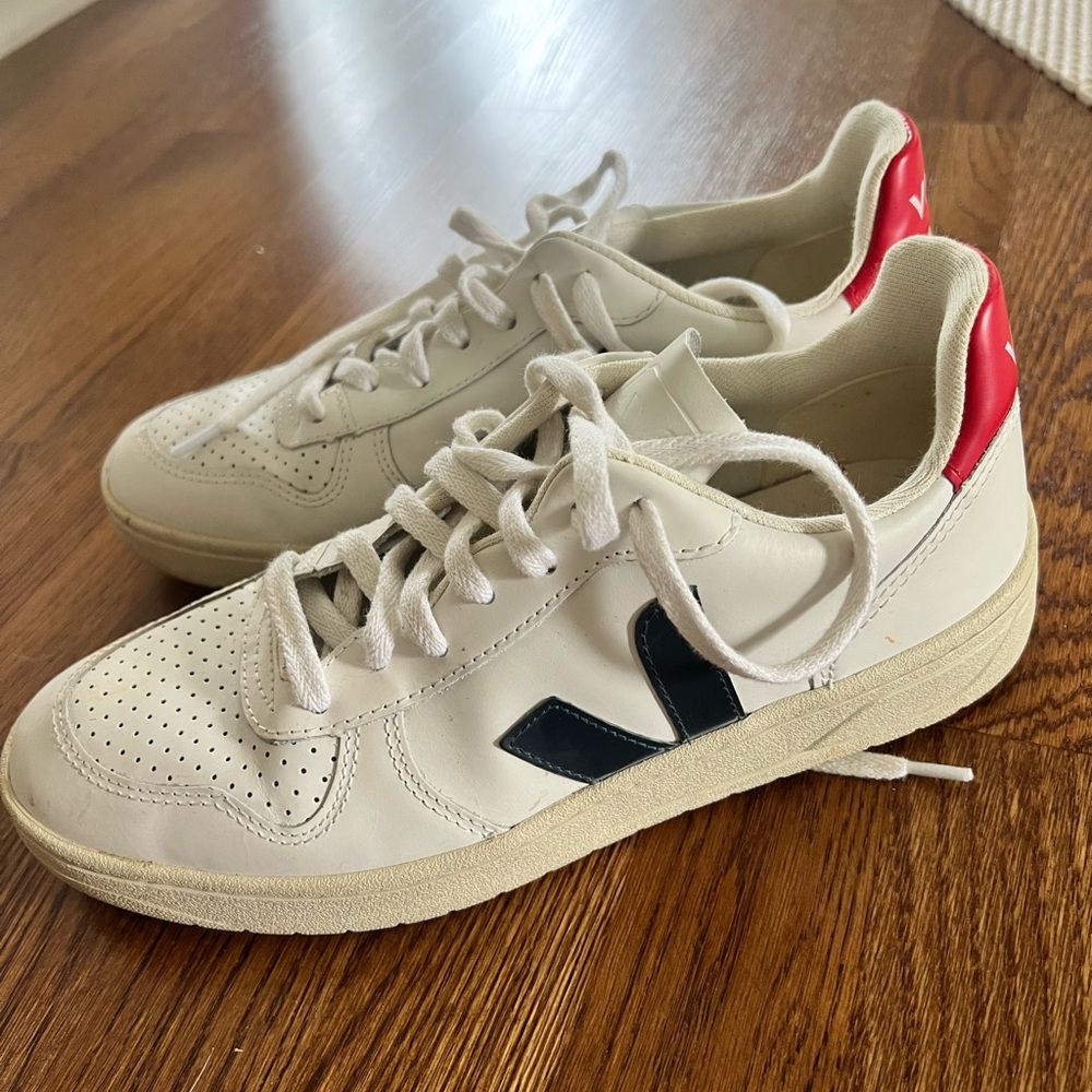 Veja V-10 Sneakers